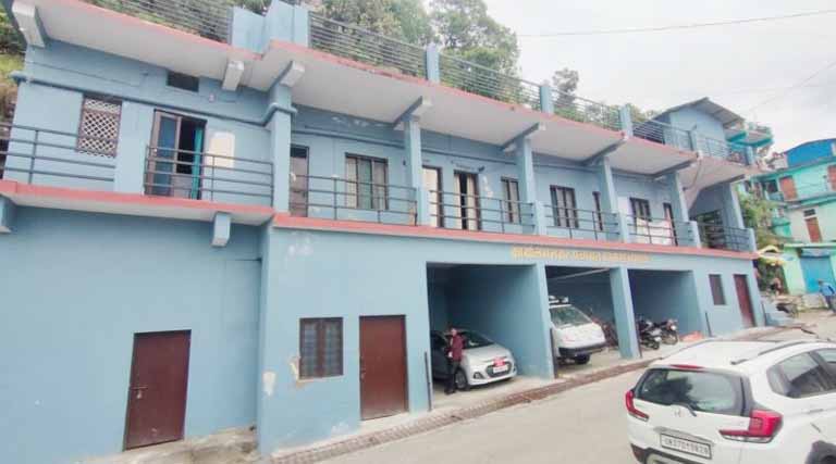 कर्मचारियों की कमी से जूझ रही नगर पंचायत पोखरी, विकास कार्य हो रहे प्रभावित