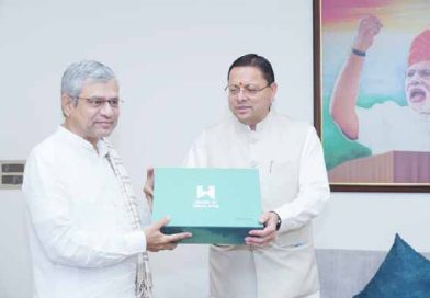 मुख्यमंत्री ने केंद्रीय रेल मंत्री से रेल परियोजनाओं एवं कनेक्टिविटी विस्तार पर की चर्चा